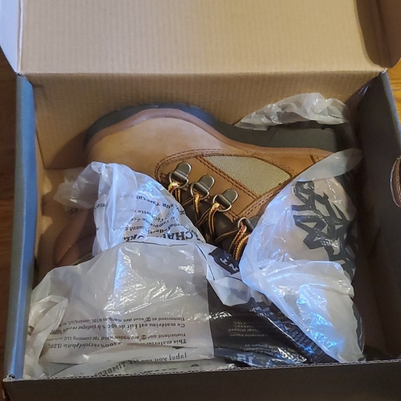 Boots - Picture 4 of 4